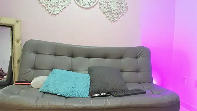 lily rose1 online show from April 28, 2026, 8:58 pm