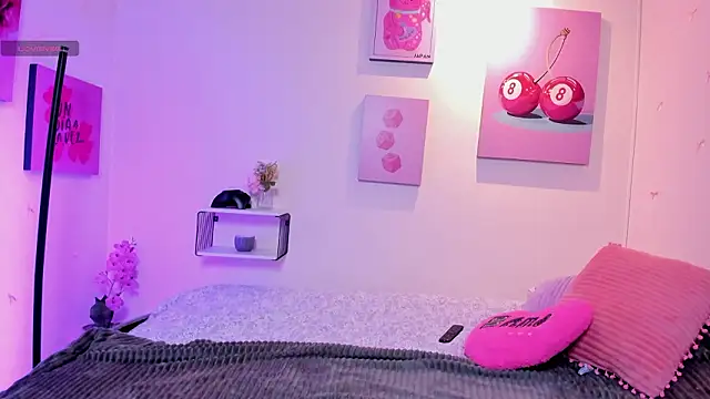 NaeniaDemon  online show from March 17, 2026, 3:33 am