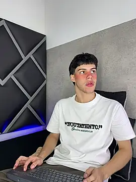 Lucian-greyy online show from February 27, 2026, 4:12 am