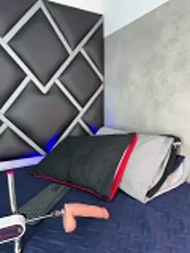 Lucian-greyy online show from March 26, 2026, 4:07 am