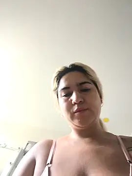 violet-grey online show from April 7, 2026, 2:50 pm