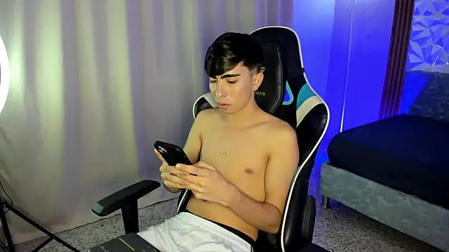 Snapshot of Arvinn_ chatting on February 14, 2026, 4:09 am Arvinn online show from February 14, 2026, 4:09 am