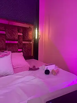 Snapshot of Veronicaa_lodge1 chatting on April 1, 2026, 3:51 am Veronicaa lodge1 online show from April 1, 2026, 3:51 am