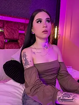 Snapshot of Veronicaa_lodge1 chatting on April 2, 2026, 2:53 am Veronicaa lodge1 online show from April 2, 2026, 2:53 am