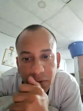 VictorAlvarez2026 online show from February 24, 2026, 4:32 am