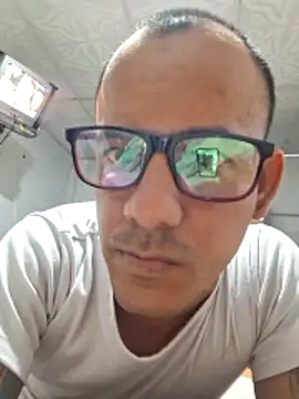 VictorAlvarez2026 online show from February 27, 2026, 2:44 am