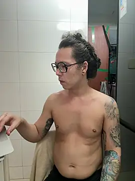 Snapshot of ilovecokevanilla chatting on February 14, 2026, 2:52 am ilovecokevanilla online show from February 14, 2026, 2:52 am