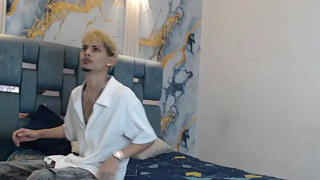 YOUNG BOYS HELL online show from June 30, 2026, 1:50 am