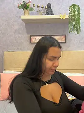 AprilBom online show from March 24, 2026, 11:26 am