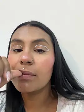 AprilBom online show from March 31, 2026, 10:59 am