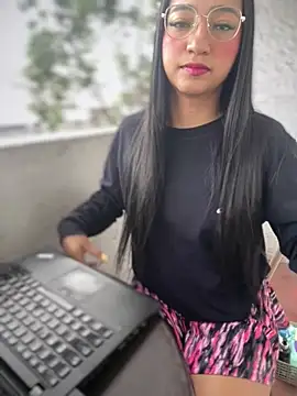 Snapshot of Daniela_Pink chatting on May 21, 2026, 11:17 am Daniela Pink online show from May 21, 2026, 11:17 am