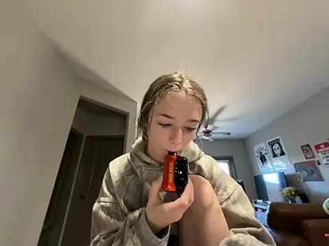 Snapshot of ash10alex chatting on March 21, 2026, 6:33 pm ash10alex online show from March 21, 2026, 6:33 pm