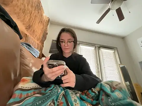 Snapshot of ash10alex chatting on March 23, 2026, 11:09 pm ash10alex online show from March 23, 2026, 11:09 pm