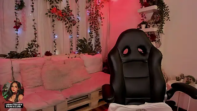 Snapshot of cata_desire chatting on March 9, 2026, 9:30 pm cata desire online show from March 9, 2026, 9:30 pm