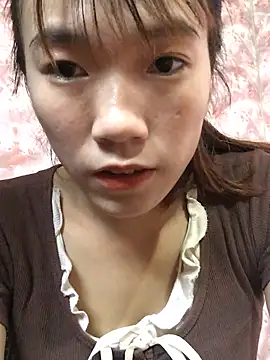 Snapshot of Sukem-mut chatting on February 21, 2026, 6:36 am Sukem-mut online show from February 21, 2026, 6:36 am