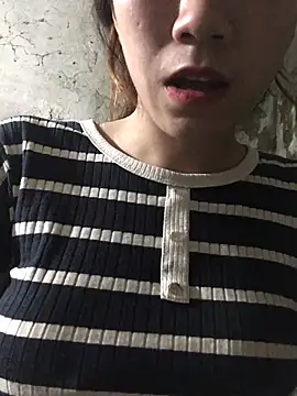 Snapshot of Sukem-mut chatting on February 24, 2026, 3:10 pm Sukem-mut online show from February 24, 2026, 3:10 pm