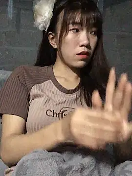 Snapshot of Sukem-mut chatting on March 22, 2026, 4:21 pm Sukem-mut online show from March 22, 2026, 4:21 pm