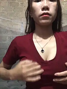 Snapshot of Sukem-mut chatting on April 4, 2026, 2:32 am Sukem-mut online show from April 4, 2026, 2:32 am