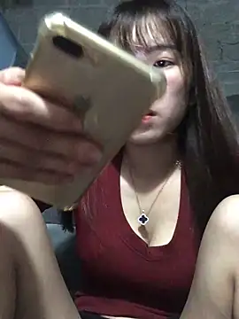 Snapshot of Sukem-mut chatting on April 4, 2026, 2:58 pm Sukem-mut online show from April 4, 2026, 2:58 pm