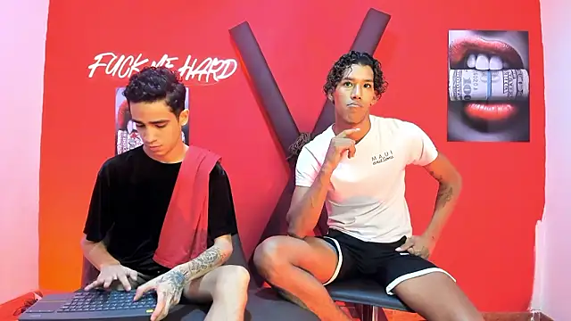 Snapshot of GREEN_BOYS chatting on February 17, 2026, 7:27 am GREEN BOYS online show from February 17, 2026, 7:27 am