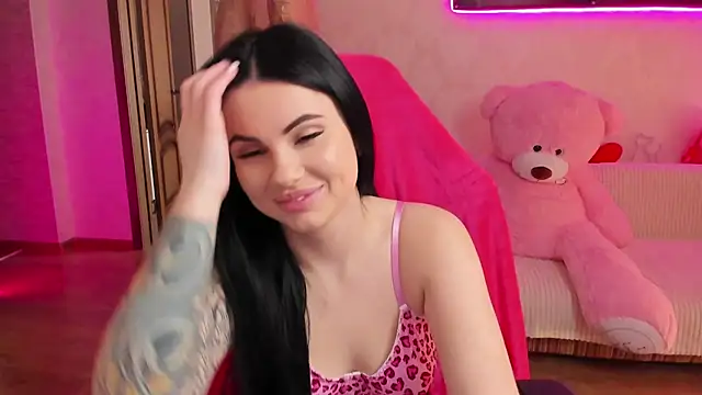 EmmaCutem online show from April 2, 2026, 6:00 am