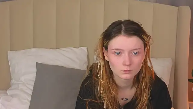 Snapshot of AlyssFrost chatting on June 26, 2026, 2:38 am AlyssFrost online show from June 26, 2026, 2:38 am
