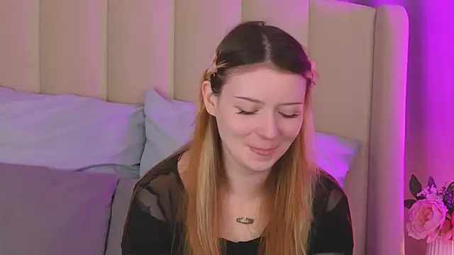 Snapshot of AlyssFrost chatting on June 30, 2026, 2:56 am AlyssFrost online show from June 30, 2026, 2:56 am