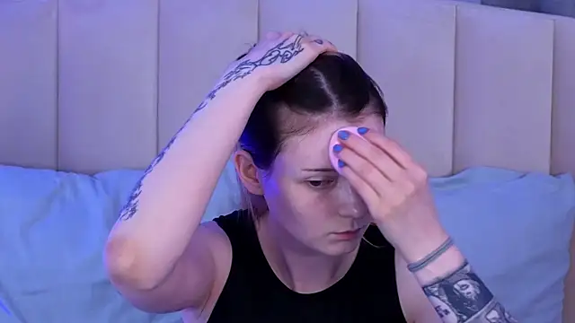 Snapshot of AlyssFrost chatting on July 26, 2026, 2:09 am AlyssFrost online show from July 26, 2026, 2:09 am
