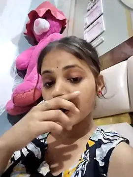 samayra1144 online show from April 22, 2026, 10:22 pm