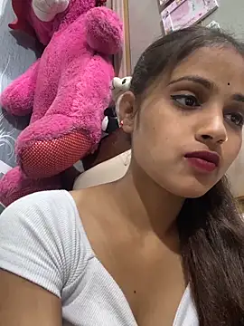 samayra1144 online show from April 29, 2026, 5:41 pm