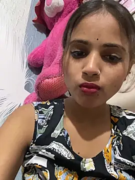 samayra1144 online show from May 4, 2026, 4:03 pm