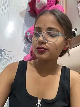samayra1144 online show from May 5, 2026, 10:56 am