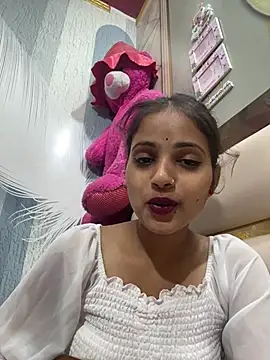samayra1144 online show from May 7, 2026, 9:31 pm