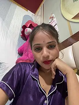 samayra1144 online show from May 8, 2026, 1:16 pm