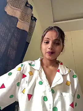 samayra1144 online show from May 11, 2026, 3:56 am