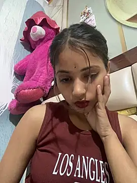 samayra1144 online show from May 13, 2026, 7:17 am