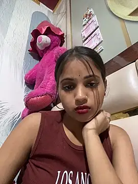 samayra1144 online show from May 13, 2026, 7:22 pm