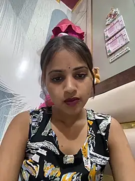 samayra1144 online show from May 17, 2026, 9:38 am