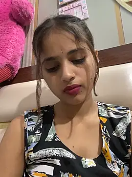 samayra1144 online show from June 13, 2026, 5:55 pm