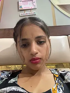 samayra1144 online show from June 14, 2026, 7:05 pm