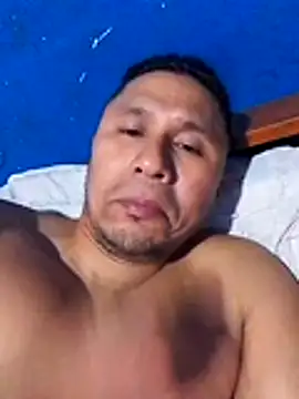 Snapshot of deiner13 chatting on March 7, 2026, 3:36 am deiner13 online show from March 7, 2026, 3:36 am