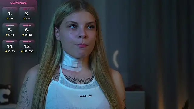 ZofiaPantano online show from March 22, 2026, 3:04 pm