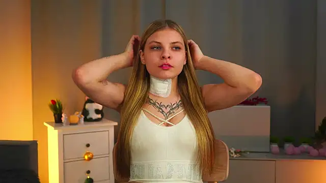 ZofiaPantano online show from March 31, 2026, 3:56 pm