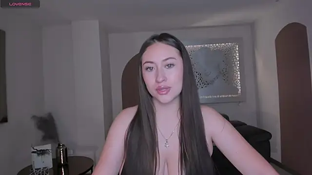 Snapshot of AmyRosse_X chatting on May 18, 2026, 12:18 am AmyRosse X online show from May 18, 2026, 12:18 am
