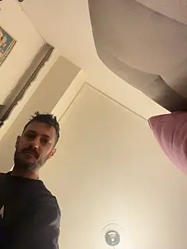 livegreek online show from March 31, 2026, 4:29 pm