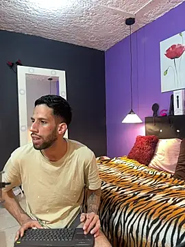 Snapshot of Karim_mansur chatting on March 6, 2026, 11:28 am Karim mansur online show from March 6, 2026, 11:28 am