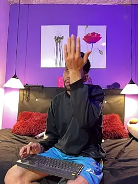 Snapshot of Karim_mansur chatting on March 20, 2026, 4:45 pm Karim mansur online show from March 20, 2026, 4:45 pm