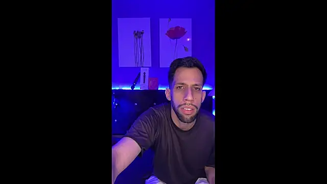Snapshot of Karim_mansur chatting on April 23, 2026, 2:30 pm Karim mansur online show from April 23, 2026, 2:30 pm