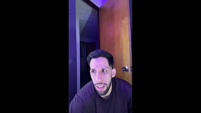 Snapshot of Karim_mansur chatting on April 24, 2026, 6:16 am Karim mansur online show from April 24, 2026, 6:16 am