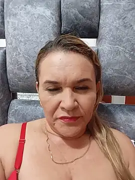charlotte milf30 online show from May 19, 2026, 2:01 pm